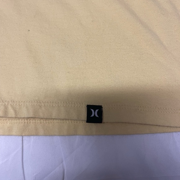 Hurley T-Shirt - Picture 2 of 3